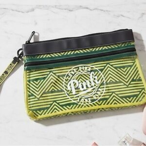 ✨ PINK large cosmetics or toiletries bag ✨